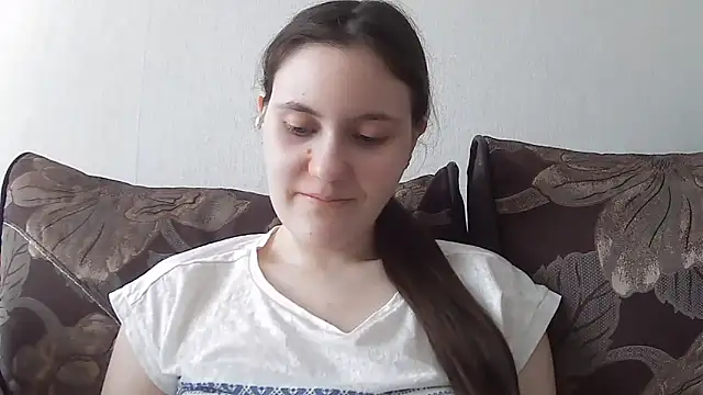 Snapshot of LanaLive chatting on March 20, 5:12 am LanaLive online show from March 20, 5:12 am