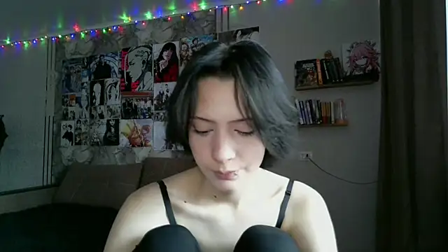 LxayBloom online show from January 13, 9:58 am