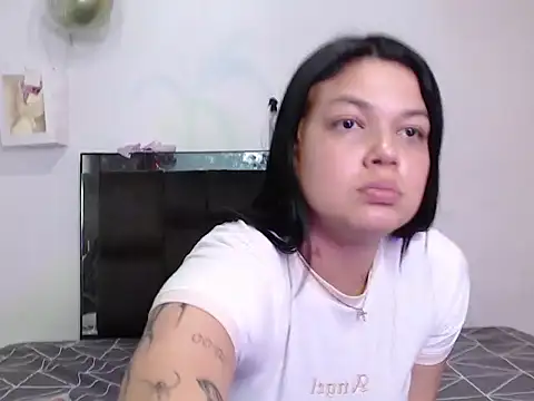 Snapshot of katrina-0 chatting on February 19, 4:08 am katrina-0 online show from February 19, 4:08 am