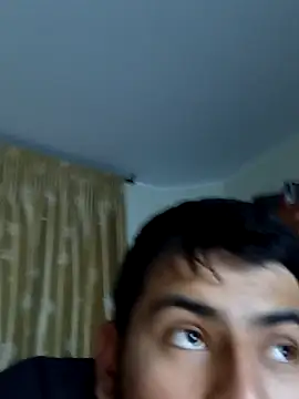 Snapshot of Mateotubbe chatting on April 4, 2:54 am Mateotubbe online show from April 4, 2:54 am