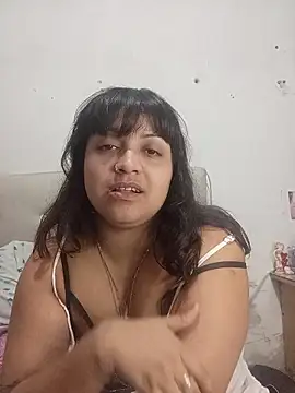 Snapshot of dulce_marrr chatting on April 19, 12:33 am dulce marrr online show from April 19, 12:33 am