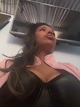 cinthia2011 online show from February 3, 6:57 pm