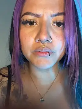 queen of you heart online show from March 2, 2:58 am