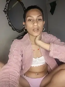 Snapshot of Zohara_Lpe23o chatting on February 11, 4:39 am Zohara Lpe23o online show from February 11, 4:39 am