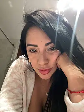 Snapshot of nataliia_queen_ chatting on February 7, 2:04 am nataliia queen online show from February 7, 2:04 am