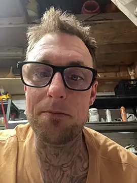 Snapshot of WIDBIGWHITECOCK chatting on March 28, 6:13 am WIDBIGWHITECOCK online show from March 28, 6:13 am
