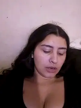 Snapshot of Tiffany06 chatting on March 26, 11:38 am Tiffany06 online show from March 26, 11:38 am