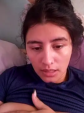 Snapshot of Tiffany06 chatting on April 3, 7:12 pm Tiffany06 online show from April 3, 7:12 pm