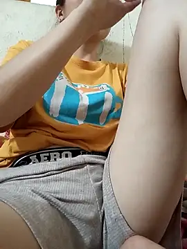 yumyum112 online show from March 24, 1:16 pm