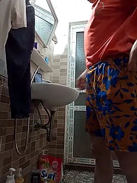 yumyum112 online show from March 26, 1:38 pm