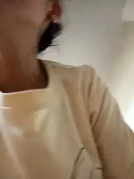 yumyum112 online show from April 3, 1:09 pm