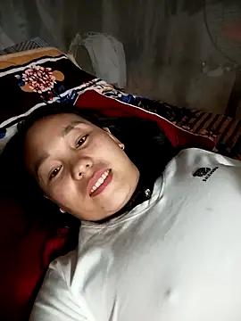 vanvan005 online show from April 25, 1:41 pm