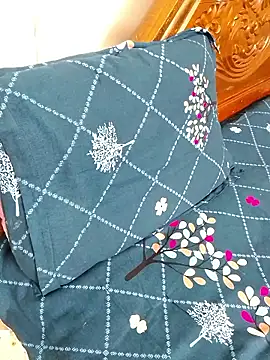 Snapshot of Tattoo_ chatting on February 7, 4:22 pm Tattoo online show from February 7, 4:22 pm