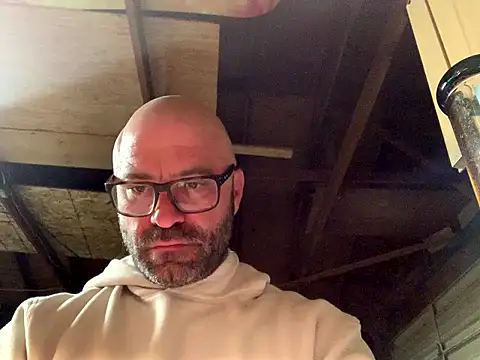 Snapshot of calimeatstick chatting on January 8, 1:57 pm calimeatstick online show from January 8, 1:57 pm