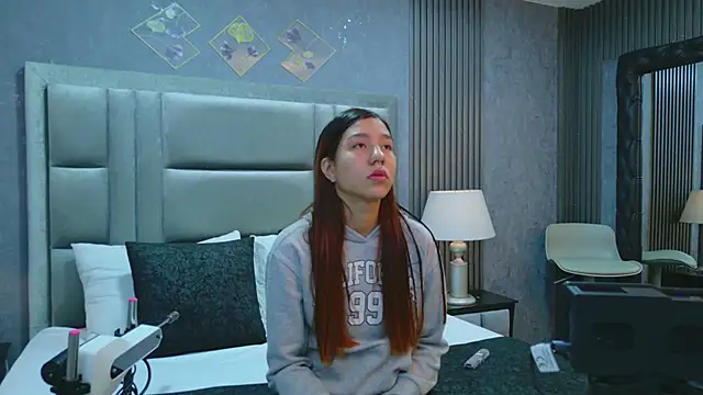 VioletFroost online show from January 10, 7:37 pm