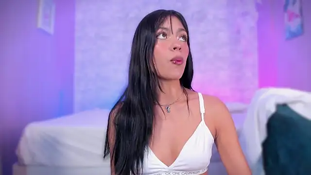 Snapshot of ayla_lux chatting on February 14, 5:37 am ayla lux online show from February 14, 5:37 am