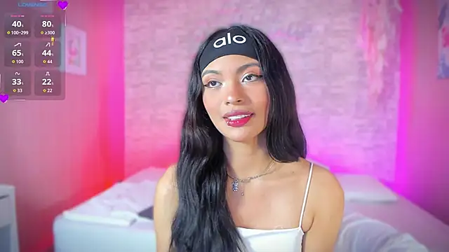 Snapshot of ayla_lux chatting on March 8, 10:57 pm ayla lux online show from March 8, 10:57 pm