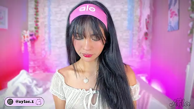 Snapshot of ayla_lux chatting on March 24, 4:50 am ayla lux online show from March 24, 4:50 am