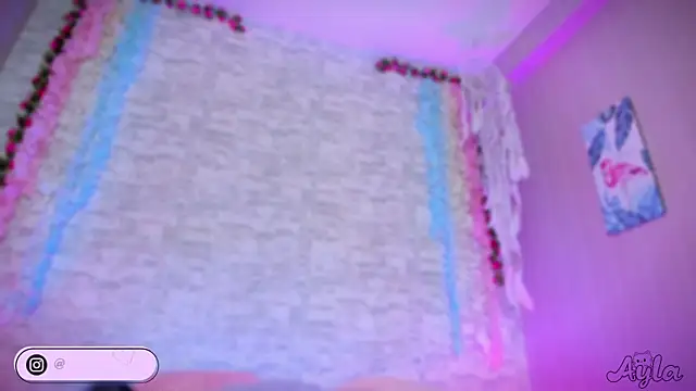 Snapshot of ayla_lux chatting on March 29, 6:13 am ayla lux online show from March 29, 6:13 am