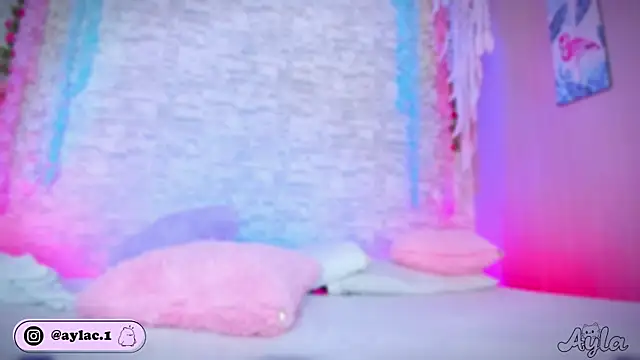 Snapshot of ayla_lux chatting on March 30, 4:46 am ayla lux online show from March 30, 4:46 am