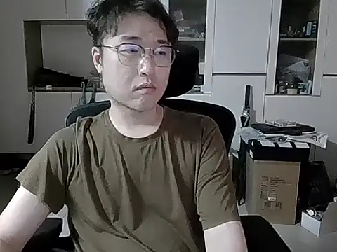 W0Ijn online show from June 23, 9:18 am