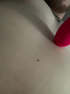 youngtwi online show from February 12, 2:45 pm