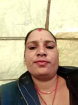 Hot hiuj online show from January 8, 9:11 am