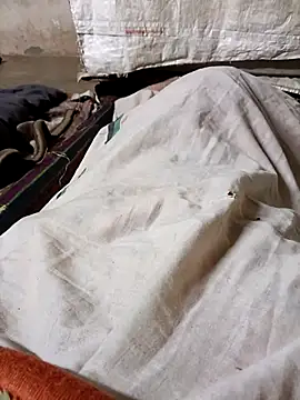 Hot hiuj online show from February 9, 3:27 pm