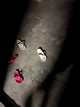 Hot hiuj online show from April 15, 4:47 pm