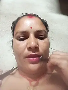 Hot hiuj online show from April 17, 8:45 pm