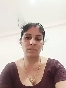 Hot ree85 online show from May 20, 5:30 pm