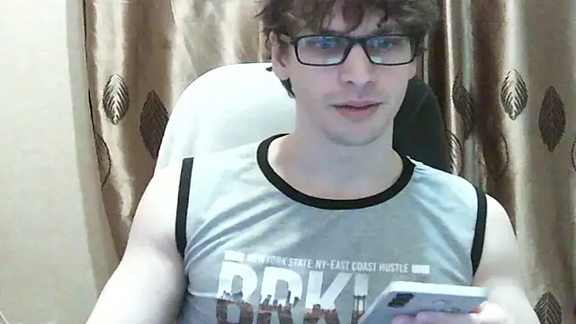 Snapshot of ShyDarko chatting on January 8, 11:45 am ShyDarko online show from January 8, 11:45 am