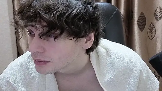 Snapshot of ShyDarko chatting on February 7, 6:00 pm ShyDarko online show from February 7, 6:00 pm