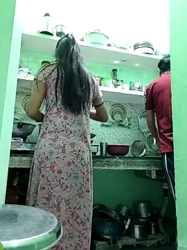 Snapshot of Night-Couple2 chatting on March 6, 3:30 pm Night-Couple2 online show from March 6, 3:30 pm