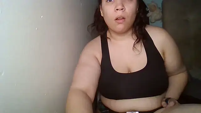 Snapshot of bellakay19 chatting on January 10, 5:48 pm bellakay19 online show from January 10, 5:48 pm