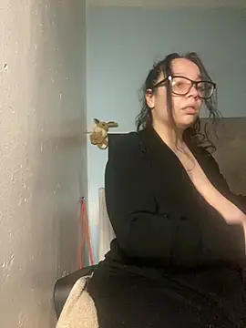 Snapshot of bellakay19 chatting on February 1, 7:23 pm bellakay19 online show from February 1, 7:23 pm