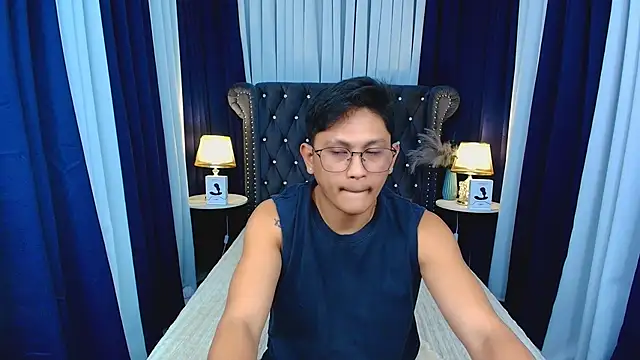 Snapshot of Sean_Lee chatting on February 11, 9:58 am Sean Lee online show from February 11, 9:58 am