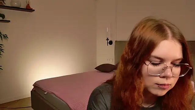 A Lot of Bunny online show from May 15, 2:13 pm