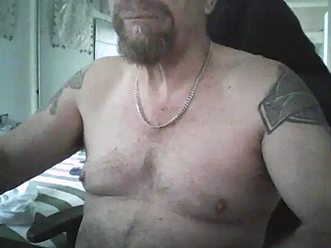 loudandproud online show from May 16, 5:59 am