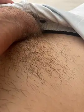 Snapshot of novinhode19yy chatting on February 15, 1:31 pm novinhode19yy online show from February 15, 1:31 pm