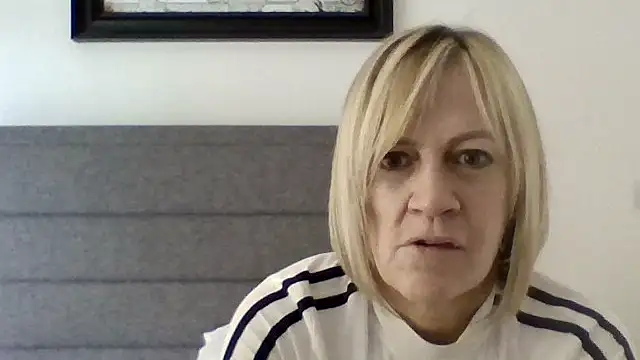 Snapshot of Milfshake227 chatting on March 1, 4:20 pm Milfshake227 online show from March 1, 4:20 pm