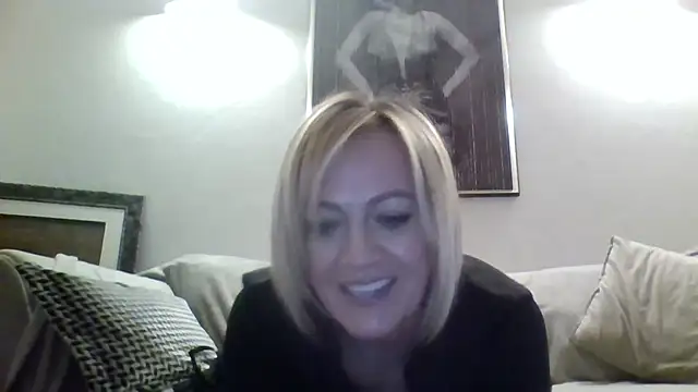 Snapshot of Milfshake227 chatting on March 4, 6:47 pm Milfshake227 online show from March 4, 6:47 pm
