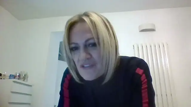 Snapshot of Milfshake227 chatting on March 7, 7:00 pm Milfshake227 online show from March 7, 7:00 pm