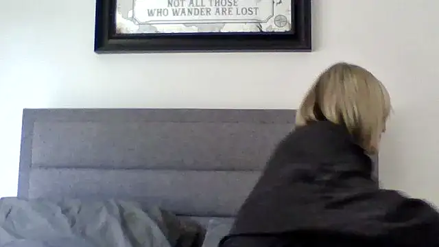 Snapshot of Milfshake227 chatting on March 10, 11:15 am Milfshake227 online show from March 10, 11:15 am