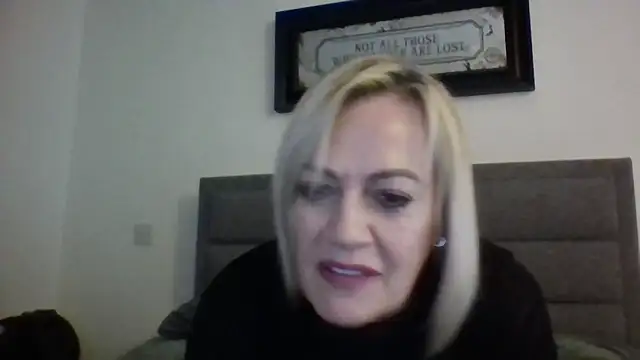 Snapshot of Milfshake227 chatting on March 22, 9:18 pm Milfshake227 online show from March 22, 9:18 pm