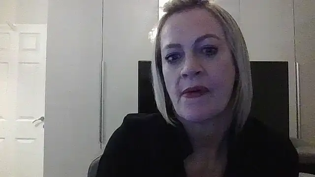 Snapshot of Milfshake227 chatting on March 28, 11:26 pm Milfshake227 online show from March 28, 11:26 pm