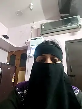 Snapshot of Tamilfathi chatting on March 4, 2:01 pm Tamilfathi online show from March 4, 2:01 pm