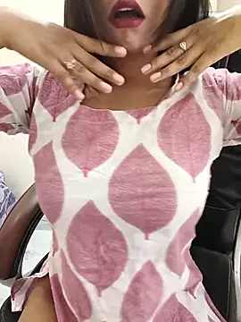 Hot Twinkle online show from April 30, 7:47 am