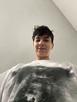 ravenryx online show from March 8, 4:00 pm