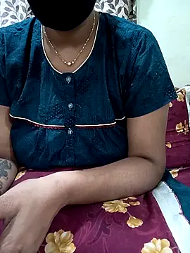 Snapshot of Ammu14399 chatting on April 4, 11:51 am Ammu14399 online show from April 4, 11:51 am